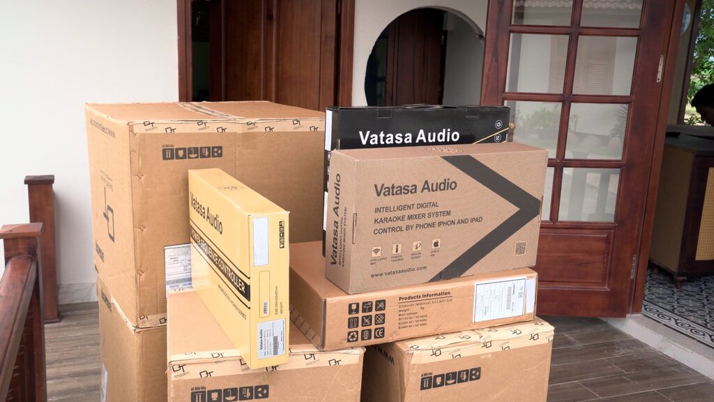 Khách hàng Đức Nhân đánh giá về sản phẩm Dàn Karaoke Biệt Thự Vip DT TT357: (3 DT Alpha 12, Vatasa T900 New, Vatasa V8 Pro, 2 Vatasa DKS1004 NEW, DT Sigma218, Vatasa P9 Luxury, VietK 4TB, VietK 22 inch)